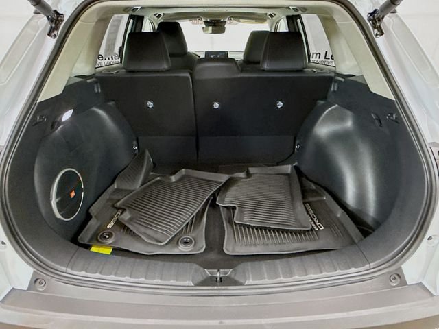 Used 2025 Beige Toyota XLE image 27