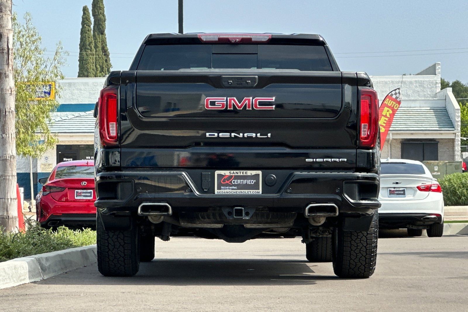 Used 2022 Onyx Black GMC Denali image 5