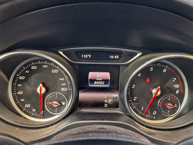 Used 2019 White Mercedes-Benz GLA 250 image 10