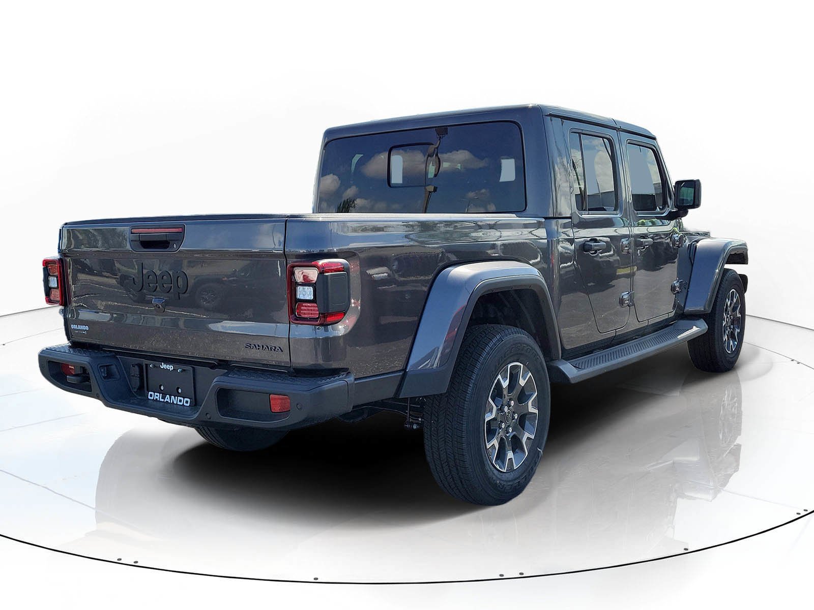 New 2026 Granite Crystal Metallic Clear-Coat Exterior Paint Jeep Sahara image 3