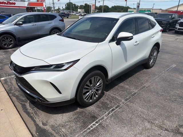 Used 2022 White Toyota XLE image 2