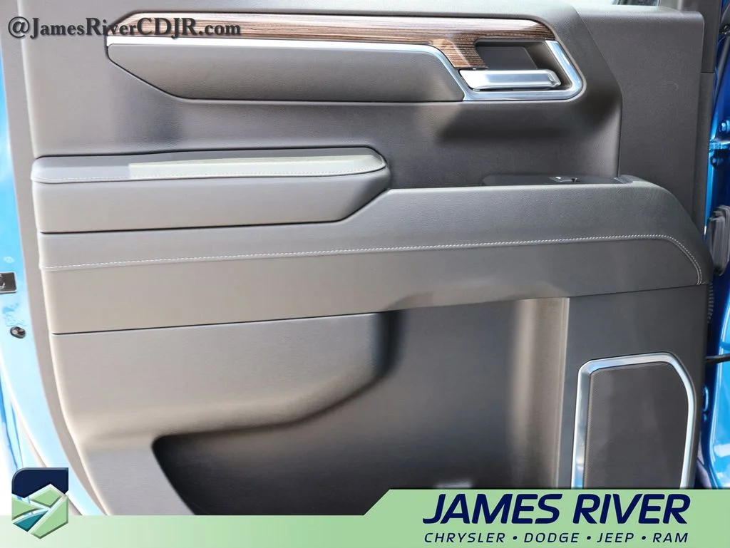 2023 Chevrolet Silverado 1500 RST - Photo 16
