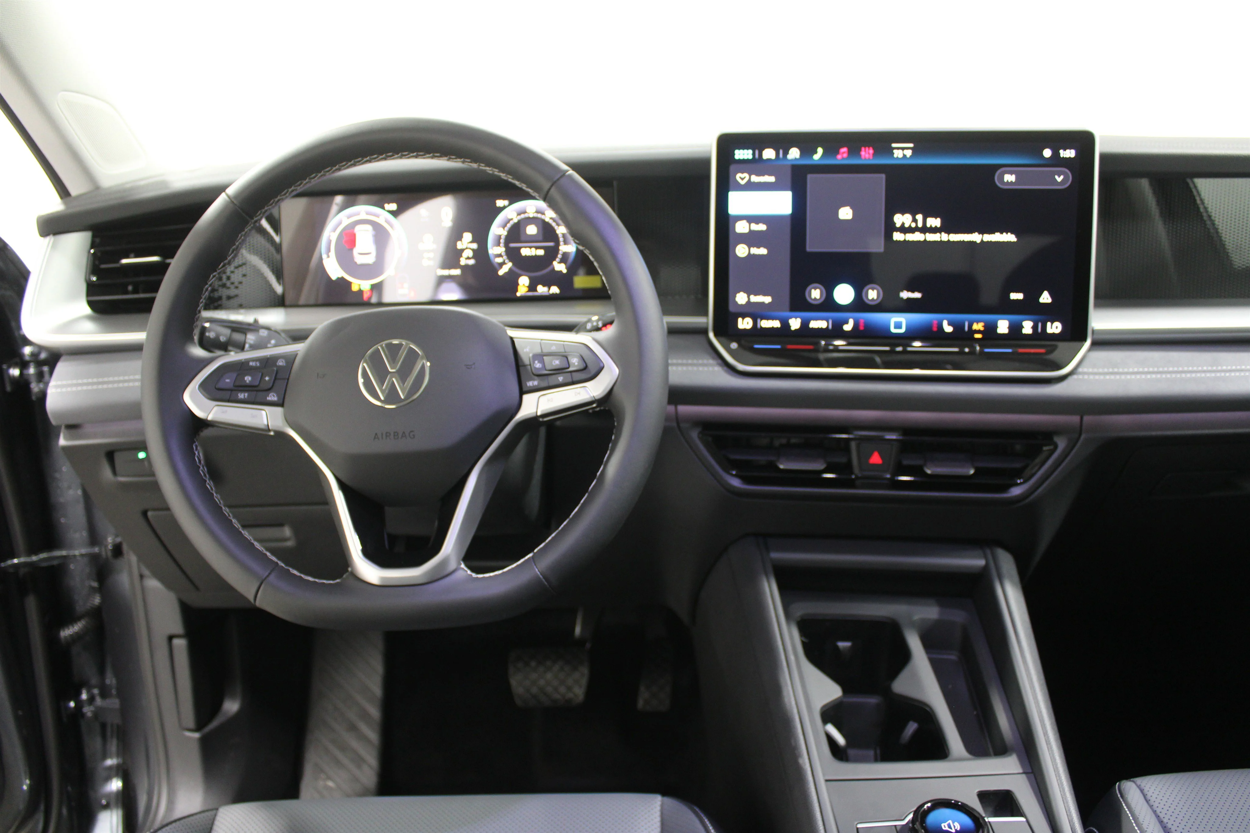New 2026 Platinum Gray Metallic Volkswagen SE image 2