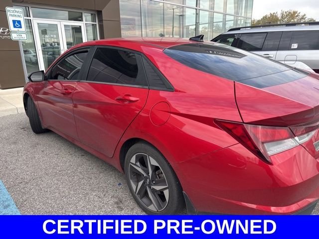 2023 Hyundai Elantra SEL Convenience photo 2