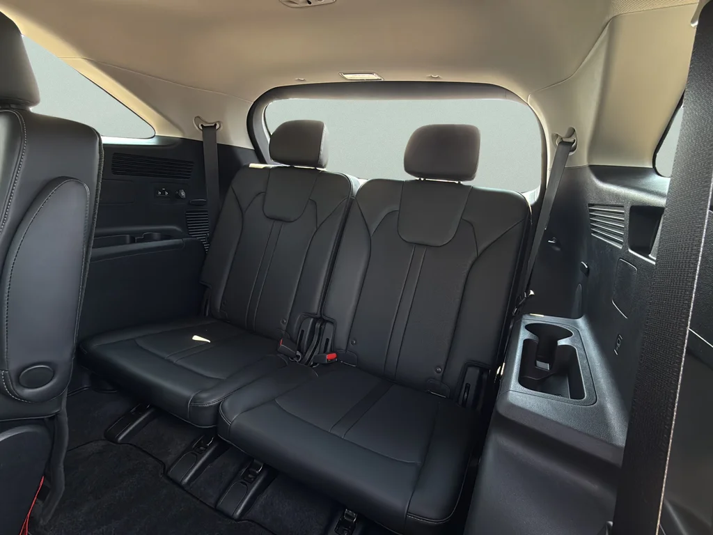Certified Used 2023 Wolf Gray Kia X-Line EX image 33