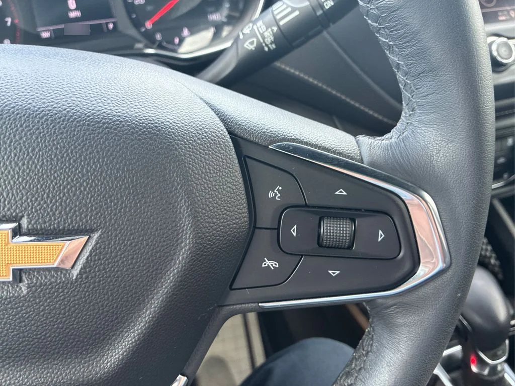 Used 2022 Summit White Chevrolet ACTIV image 29