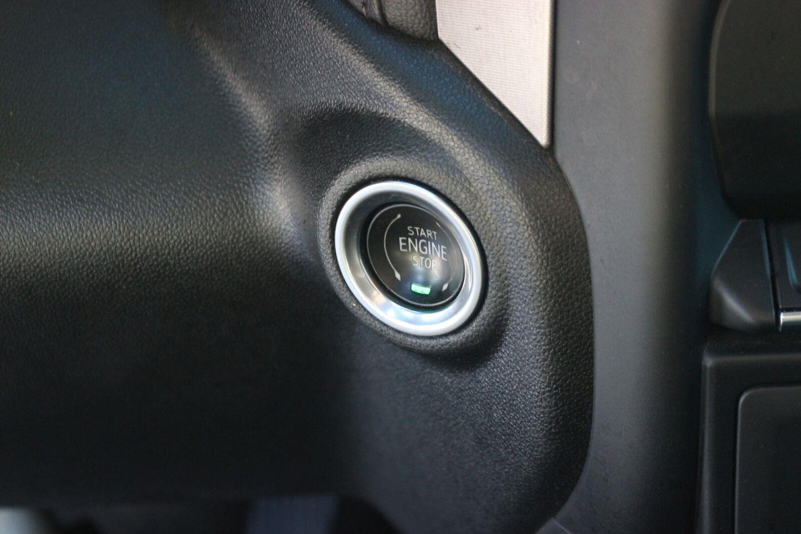 Used 2020 ONYX BLACK GMC Elevation image 28
