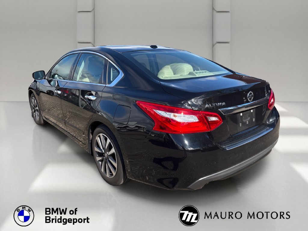 Used 2017 Black Nissan 2.5 SL image 4