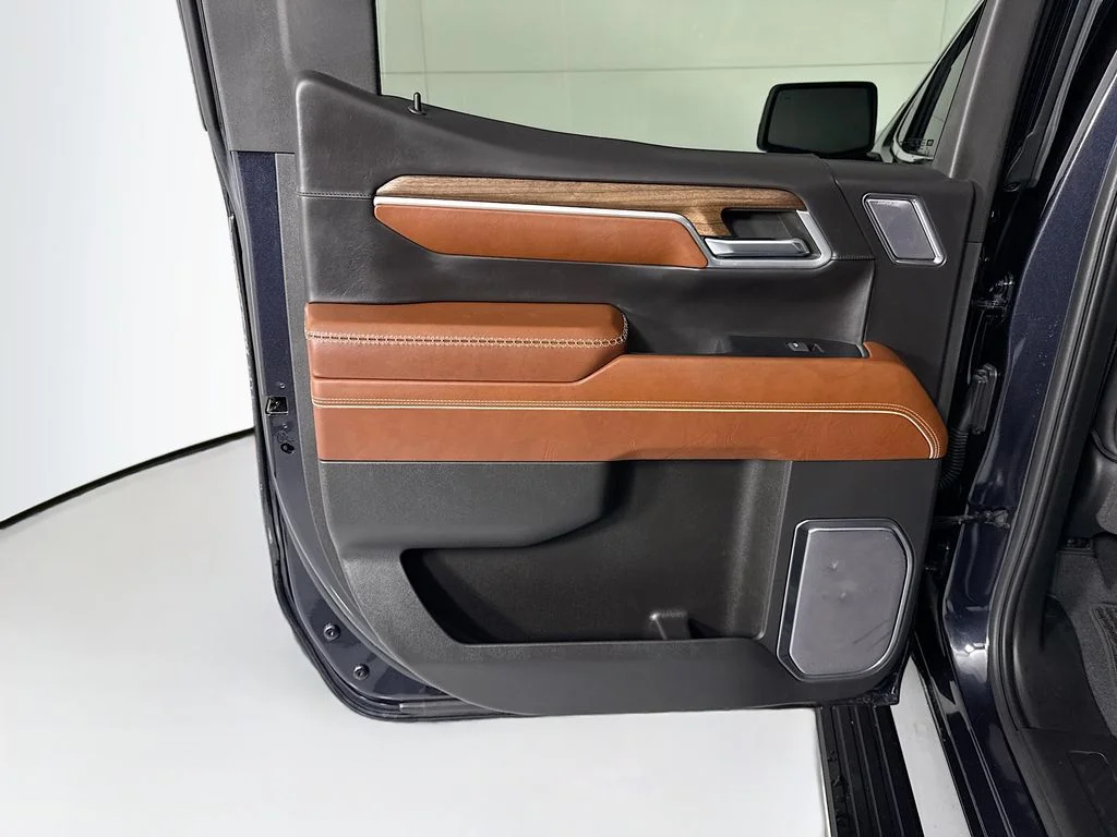 Used 2022 Silver GMC Denali Ultimate image 26