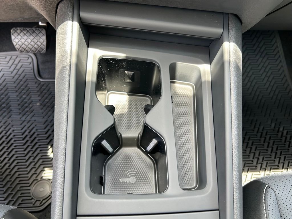 New 2026 White Volkswagen 2.0T SE image 31