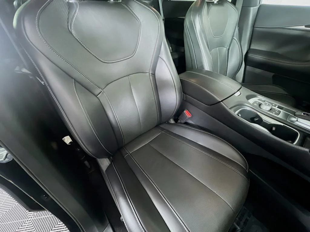 Used 2023 Black INFINITI PURE image 29