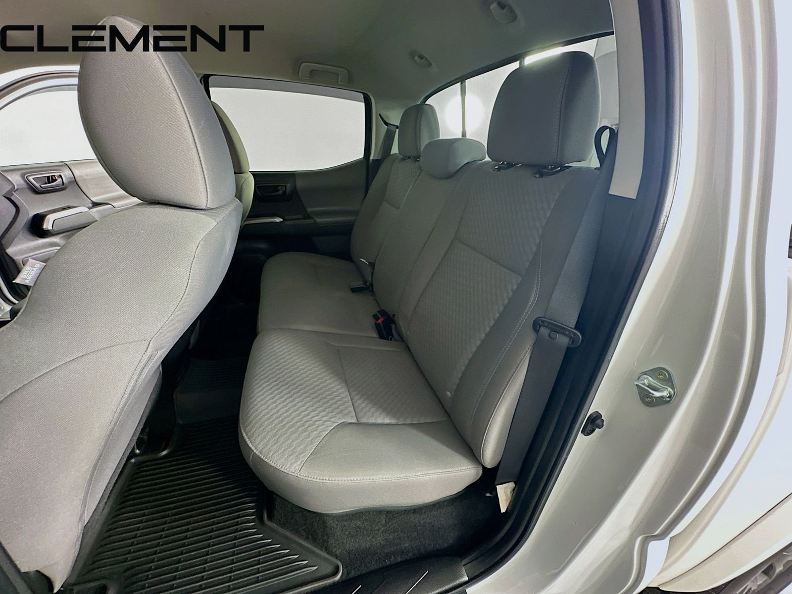 Used 2023 White Toyota SR5 image 30