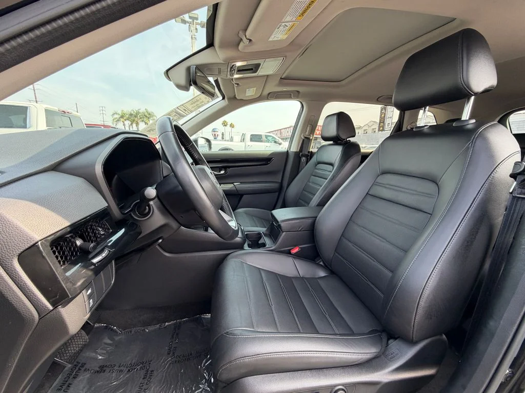 Used 2025 Black Honda EX-L image 9