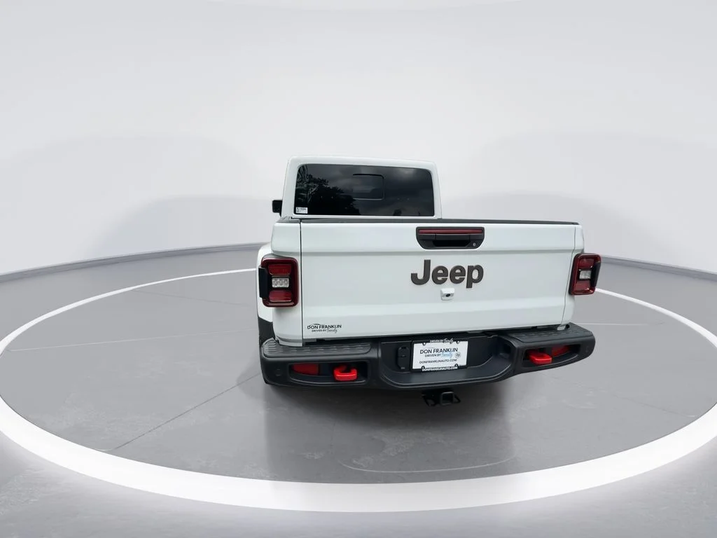 Used 2024 White Jeep Rubicon image 7