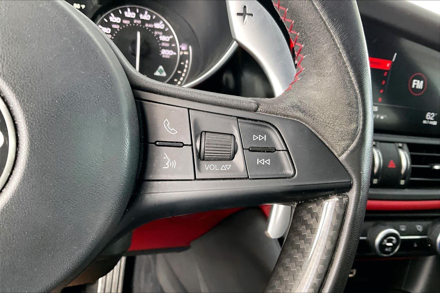 Used 2018 Vesuvio Gray Metallic Alfa Romeo  image 25