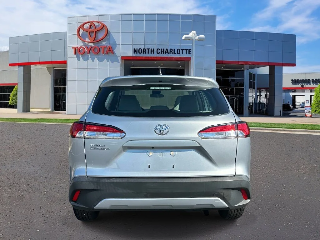 Certified Used 2022 Silver Toyota L image 7