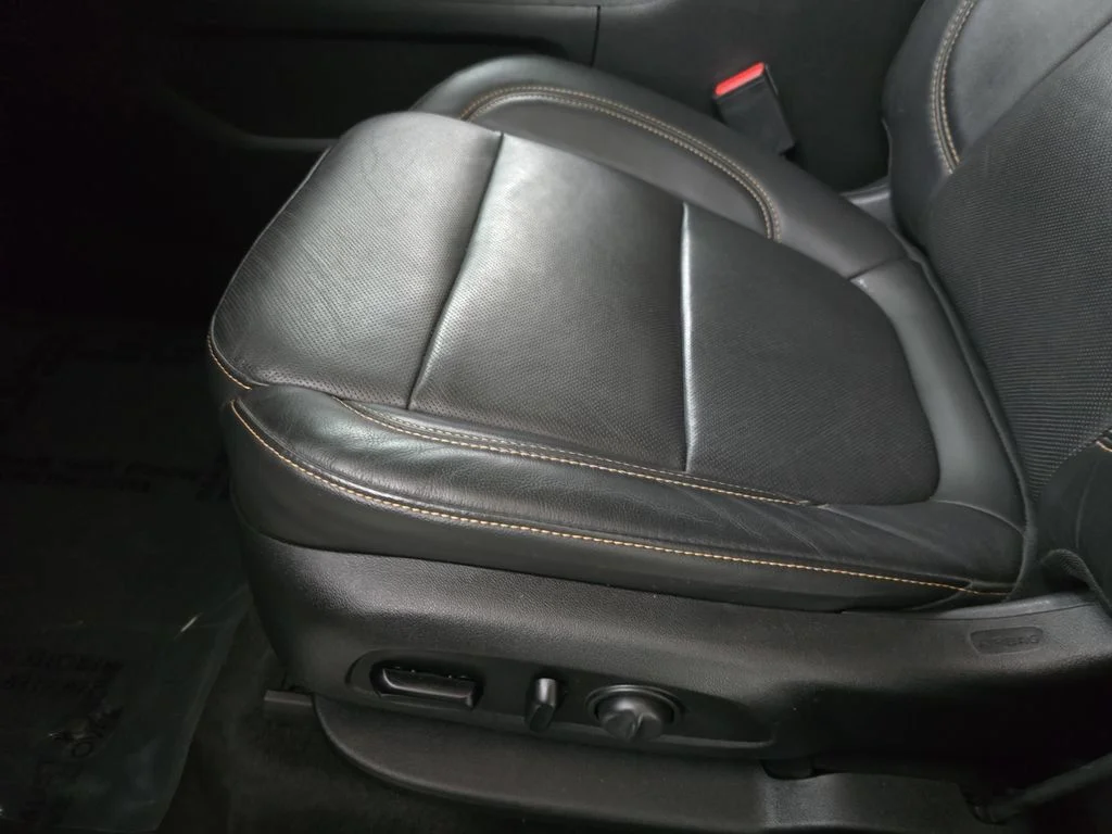 Used 2020 Silver Ice Metallic Chevrolet Premier image 30