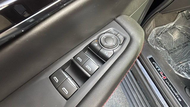 2025 GMC Yukon AT4 Ultimate - Photo 22