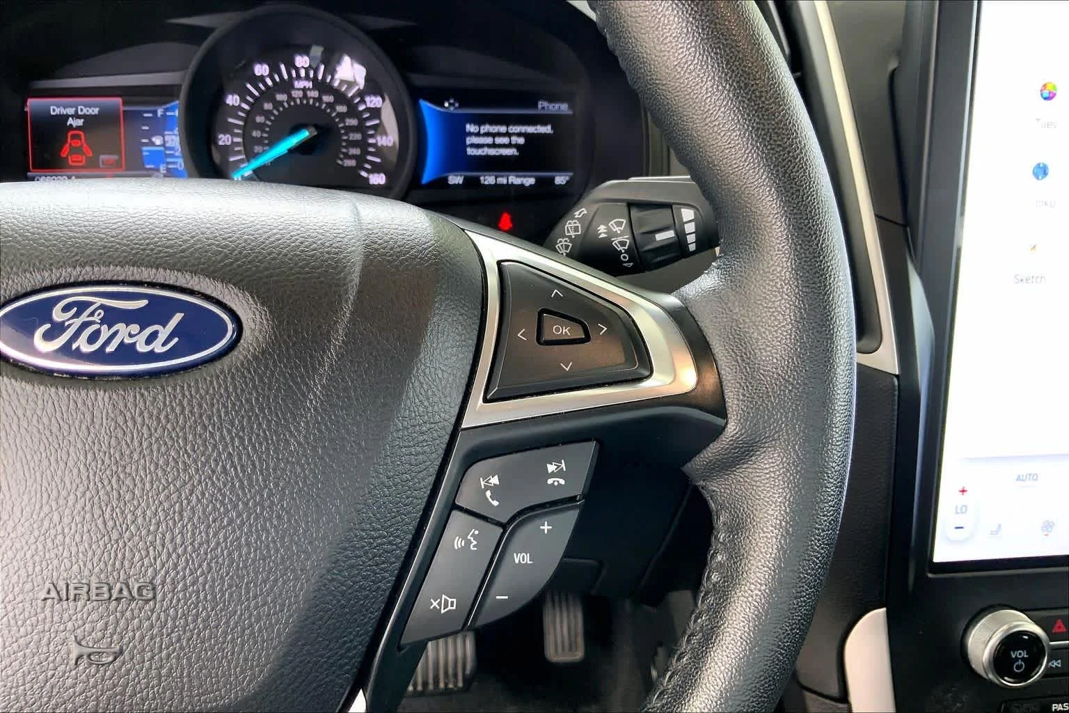 Used 2024 Oxford White Ford SEL image 25