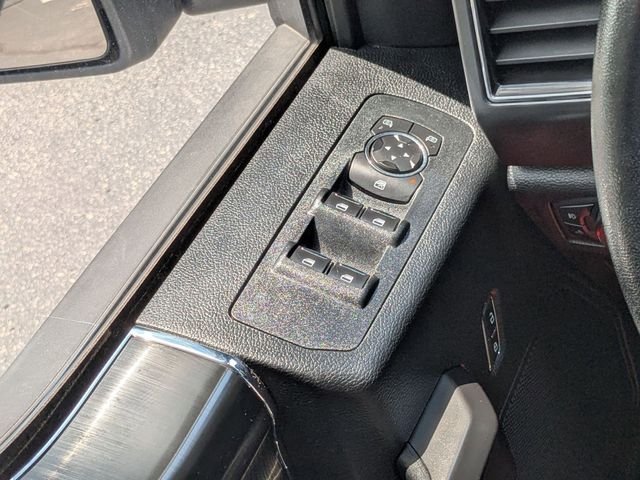 Used 2019 Oxford White Ford Platinum image 18