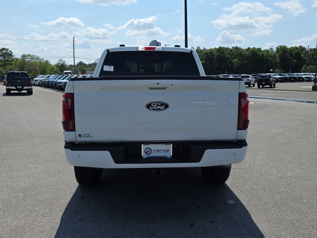 New 2026 Oxford White Ford XLT image 6