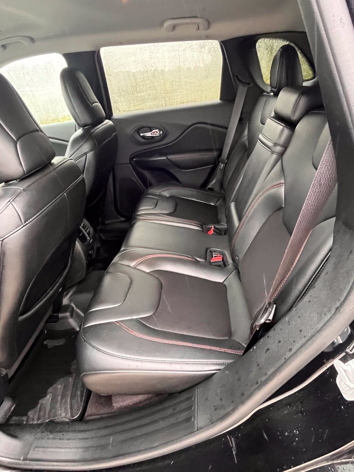 Used 2019 Black Jeep Trailhawk image 19
