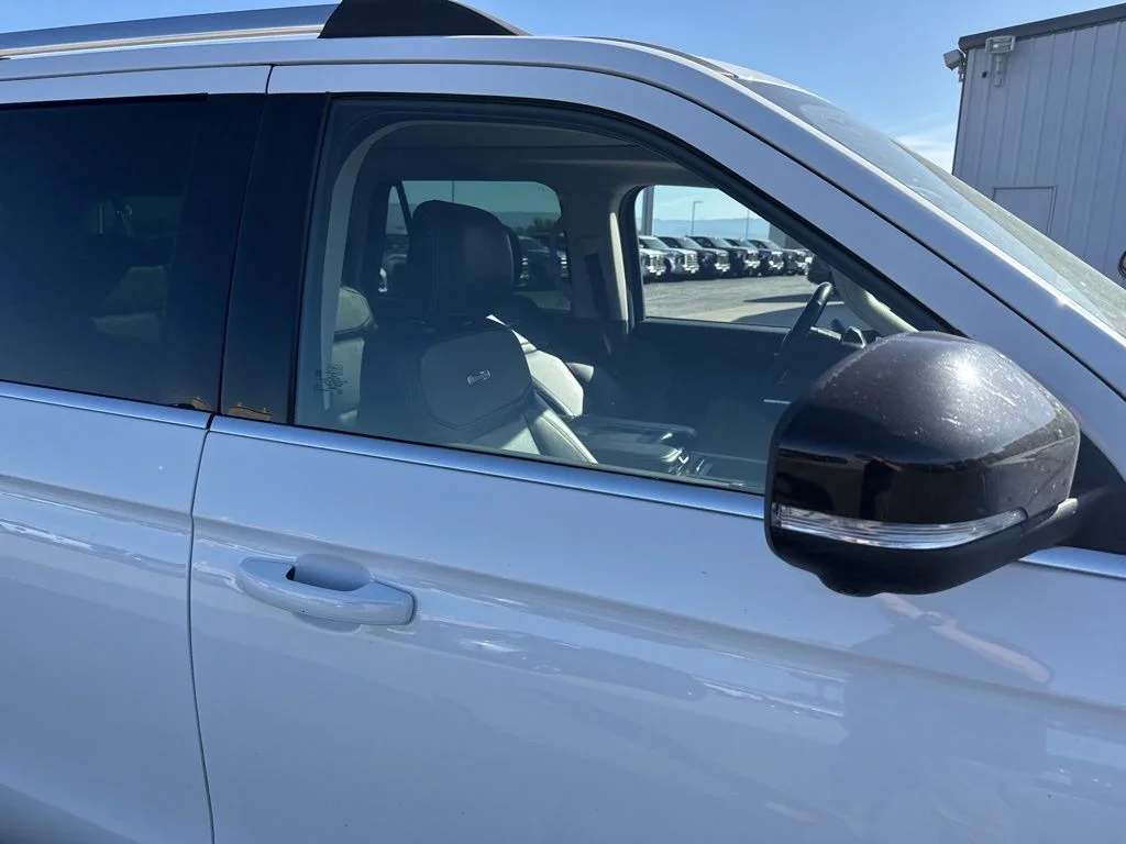 Certified Used 2025 Oxford White Ford Platinum image 5