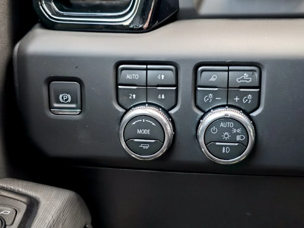 2026 GMC Sierra 2500HD AT4X - Photo 18