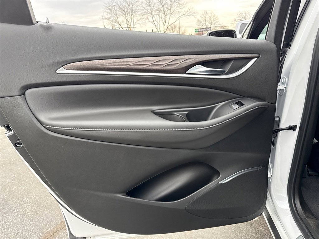 2022 BUICK ENCLAVE - Image 31