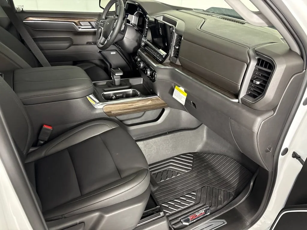 New 2026 Summit White Chevrolet LT Trail Boss image 23