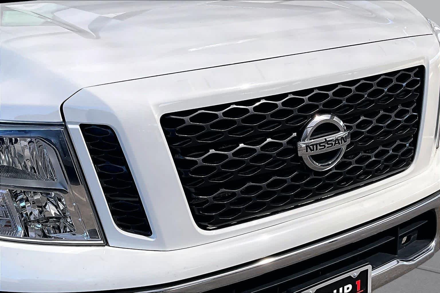 Used 2019 Glacier White Nissan SV image 29