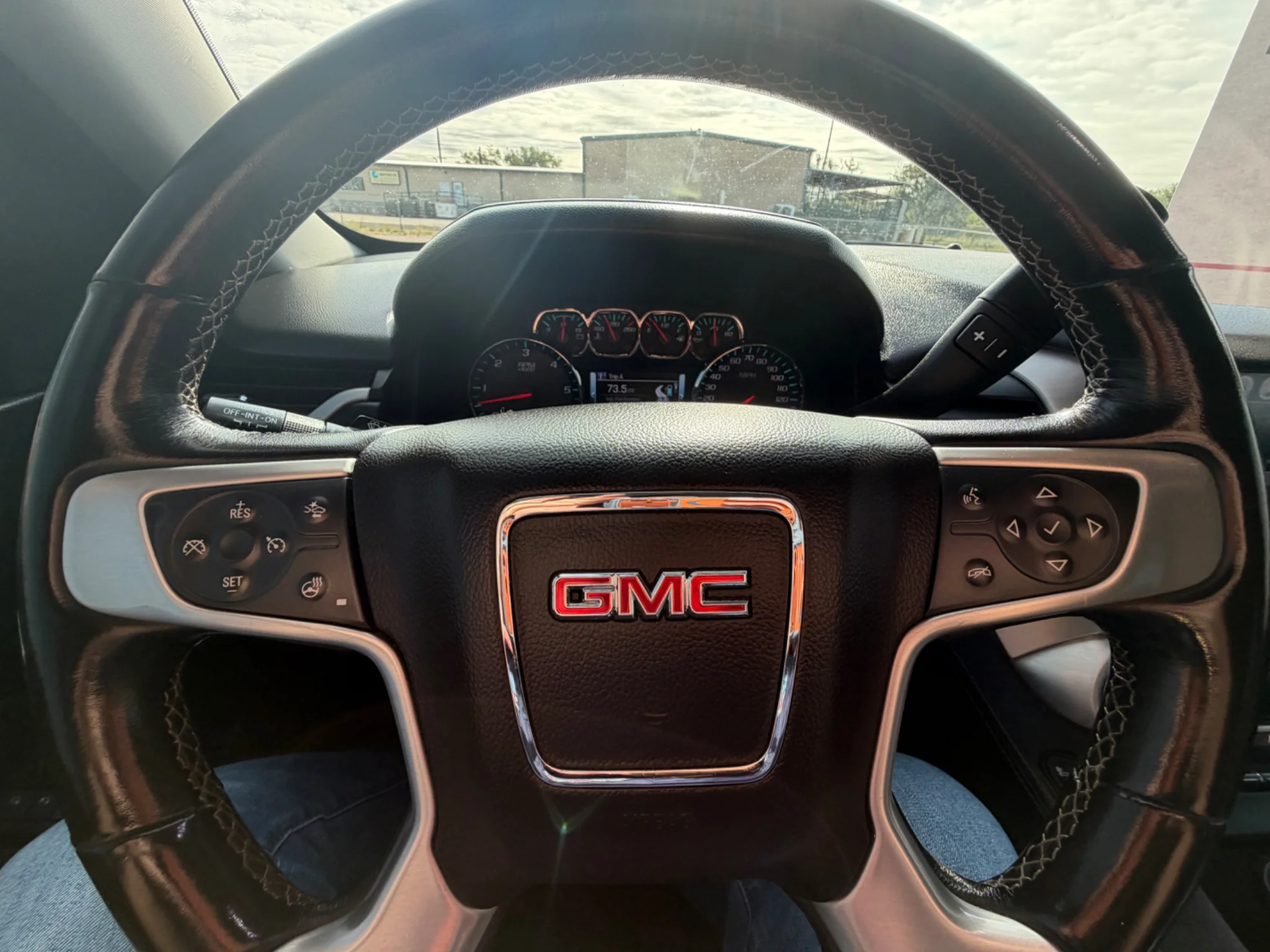 Used 2020 Quicksilver Metallic GMC SLT image 14