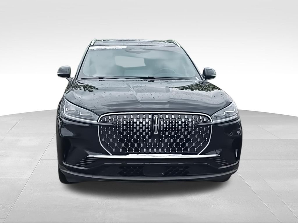 Used 2025 Black Lincoln Reserve image 3