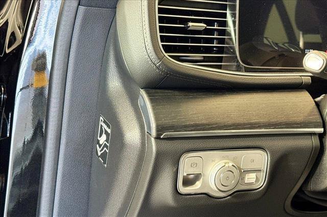 New 2026 Obsidian Black Metallic Mercedes-Benz GLE 350 image 40