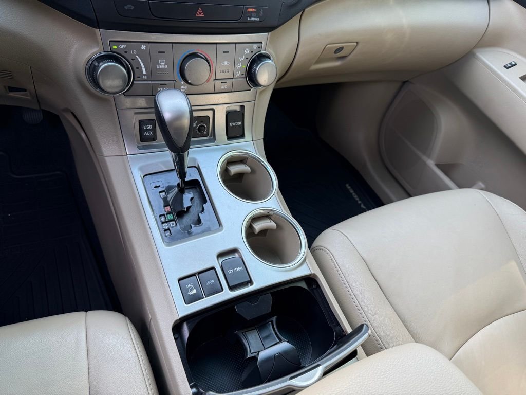 Used 2012 Black Toyota SE image 23