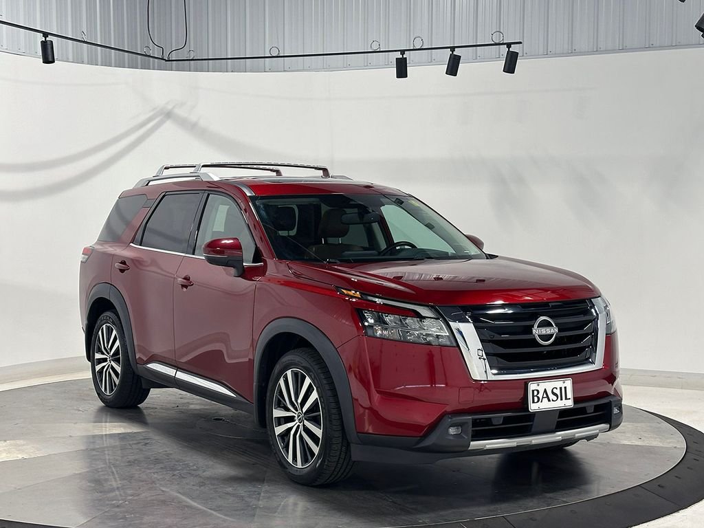 Used 2022 Red Nissan Platinum image 41
