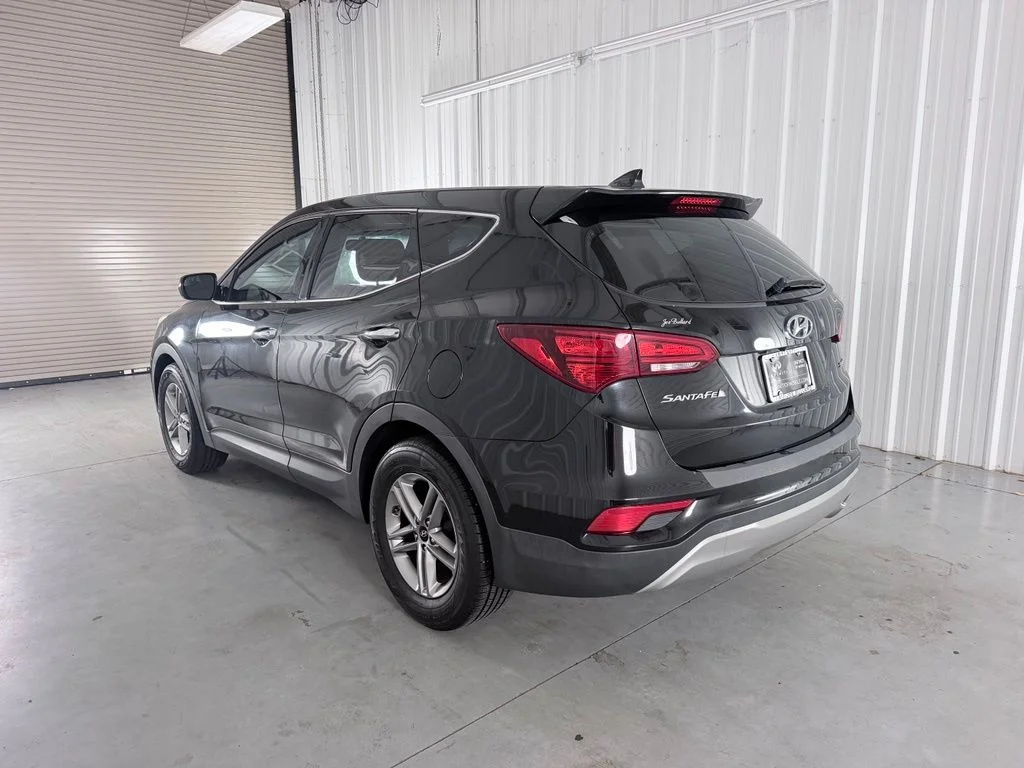 Used 2017 Black Hyundai 2.4 Base image 7
