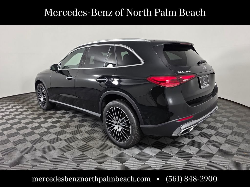 New 2026 Black Mercedes-Benz GLC 300 image 4
