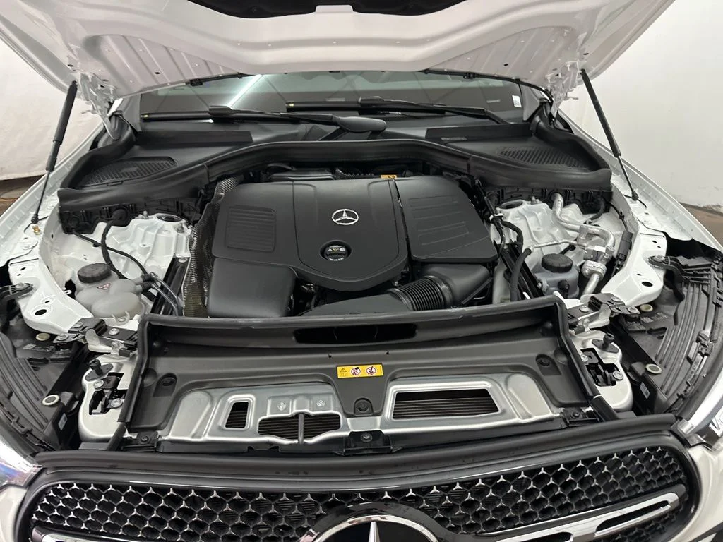 Used 2026 White Mercedes-Benz GLC 300 image 31