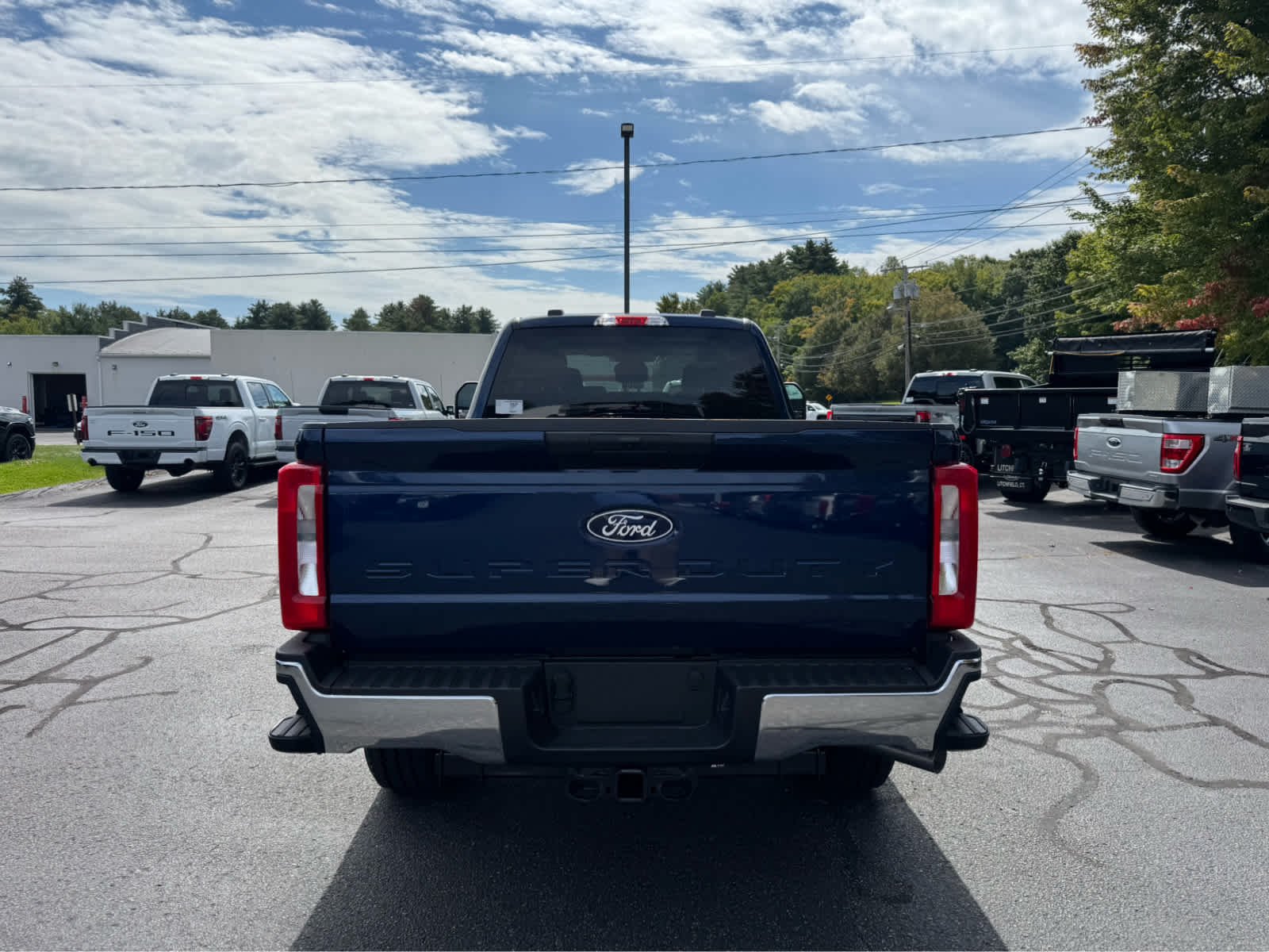New 2027 Neptune Blue Ford XLT image 4