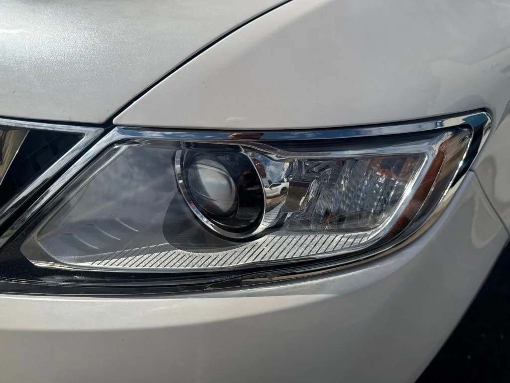 Used 2015 White Lincoln Base image 52