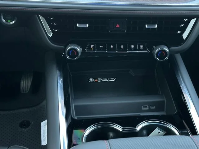2026 Chevrolet Suburban RST - Photo 13