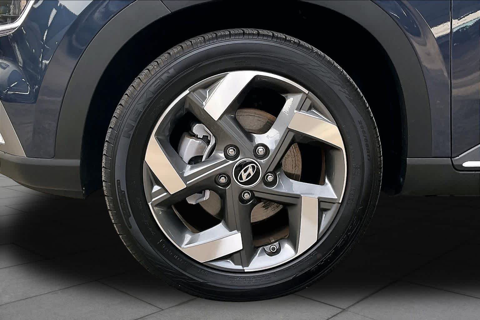 Used 2025 Denim w/White Roof Hyundai Limited image 11