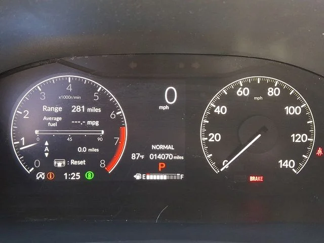 Certified Used 2024 Gray Honda EX-L image 21