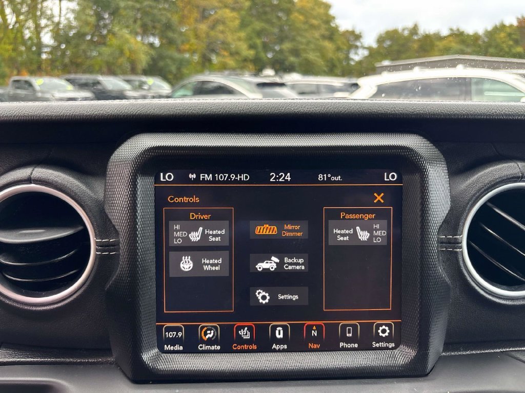 Used 2023 Black Jeep Sahara image 21