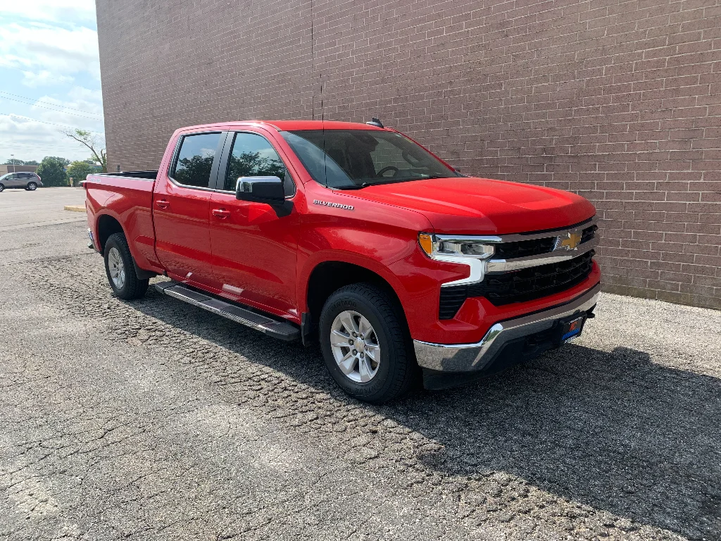 Used 2023 Red Chevrolet LT image 8