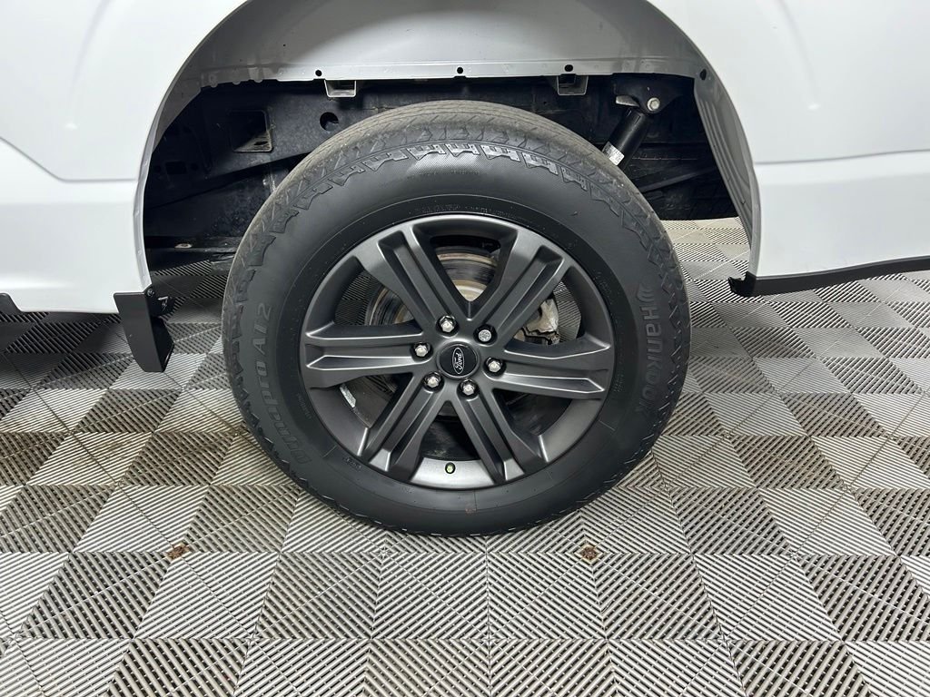 Used 2023 Gray Ford XLT image 21