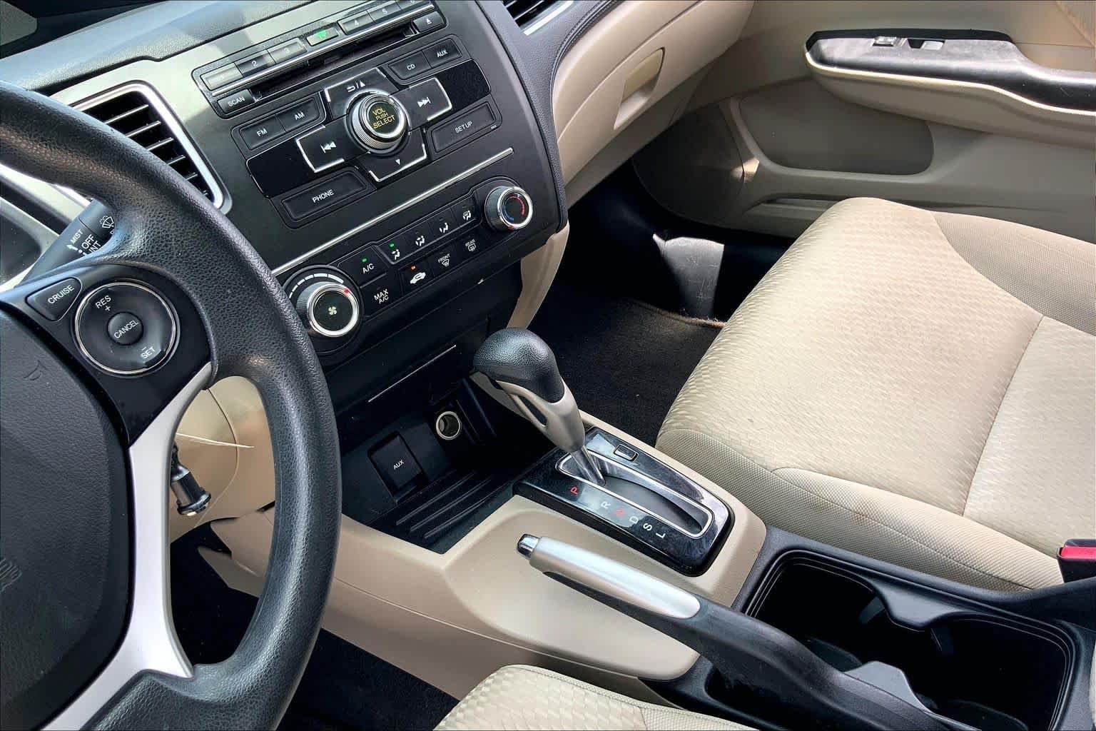 Used 2015 Taffeta White Honda LX image 16