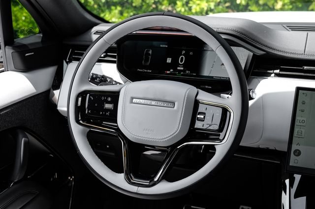New 2026 White Land Rover Dynamic SE image 23