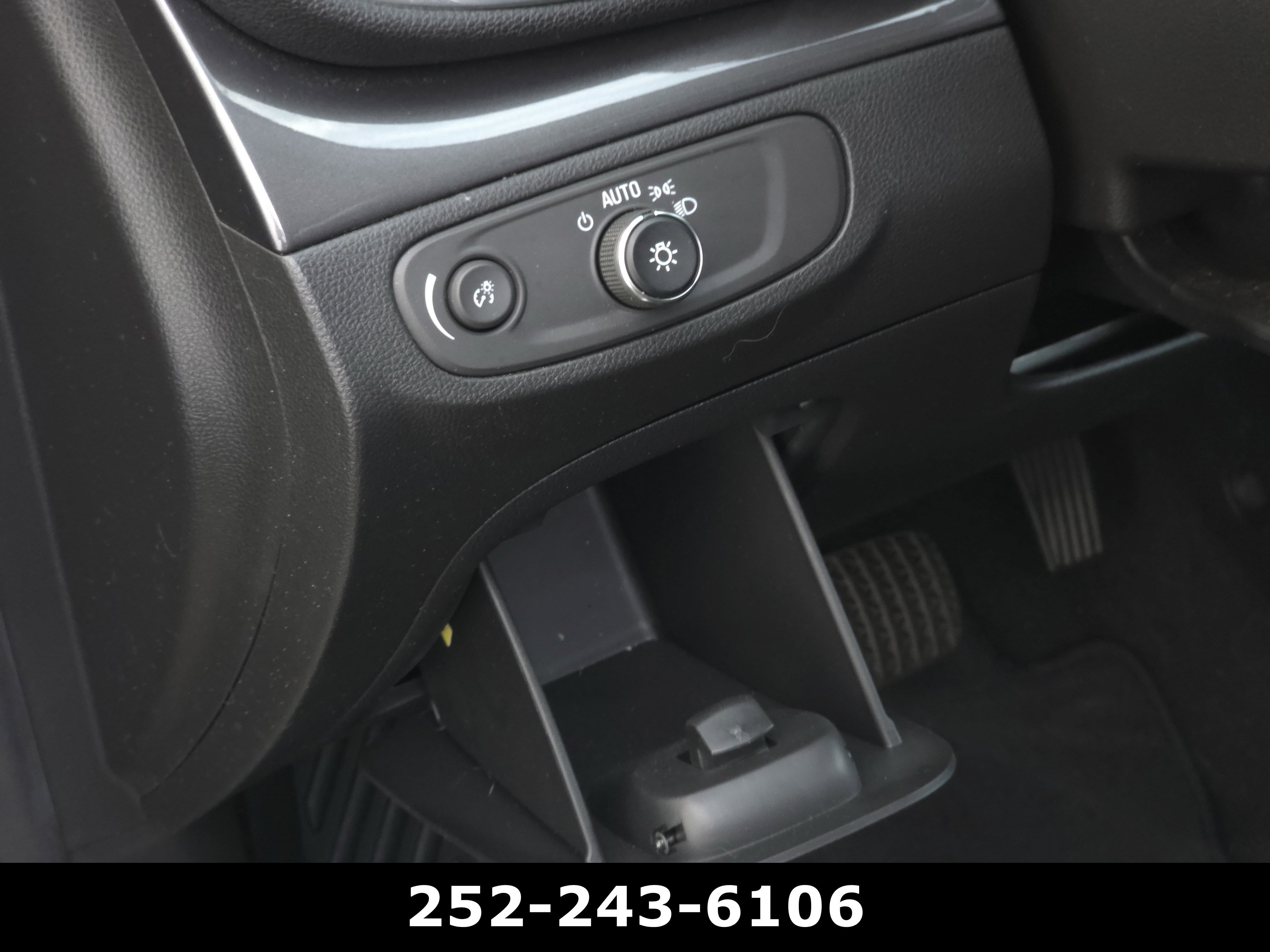 Used 2022 Ebony Twilight Metallic Buick Preferred image 23